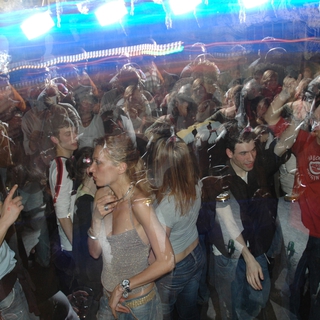 Proiezione del film LE MACABRE ROCK CLUB (2025) di Luca Busso - Stagione LUNEDÍ CINEMA