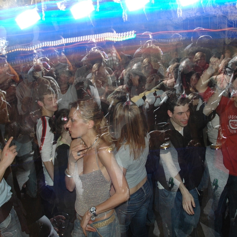 Proiezione del film LE MACABRE ROCK CLUB (2025) di Luca Busso - Stagione LUNEDÍ CINEMA